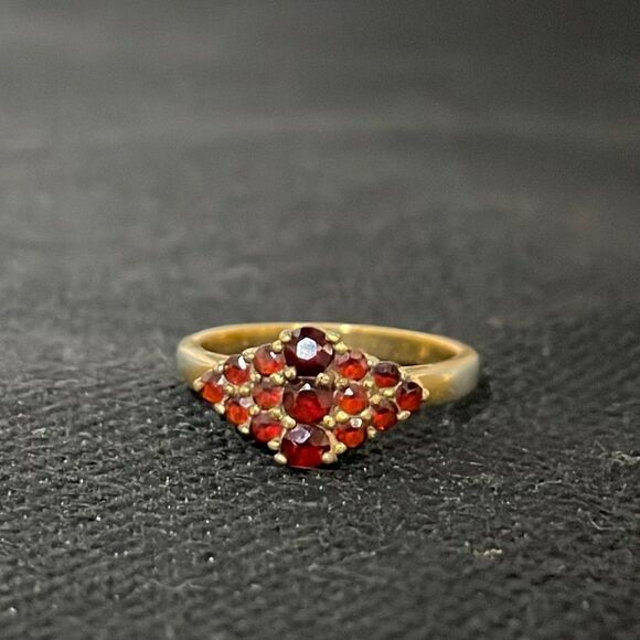 Ring with red gems - Picture 1 of 6